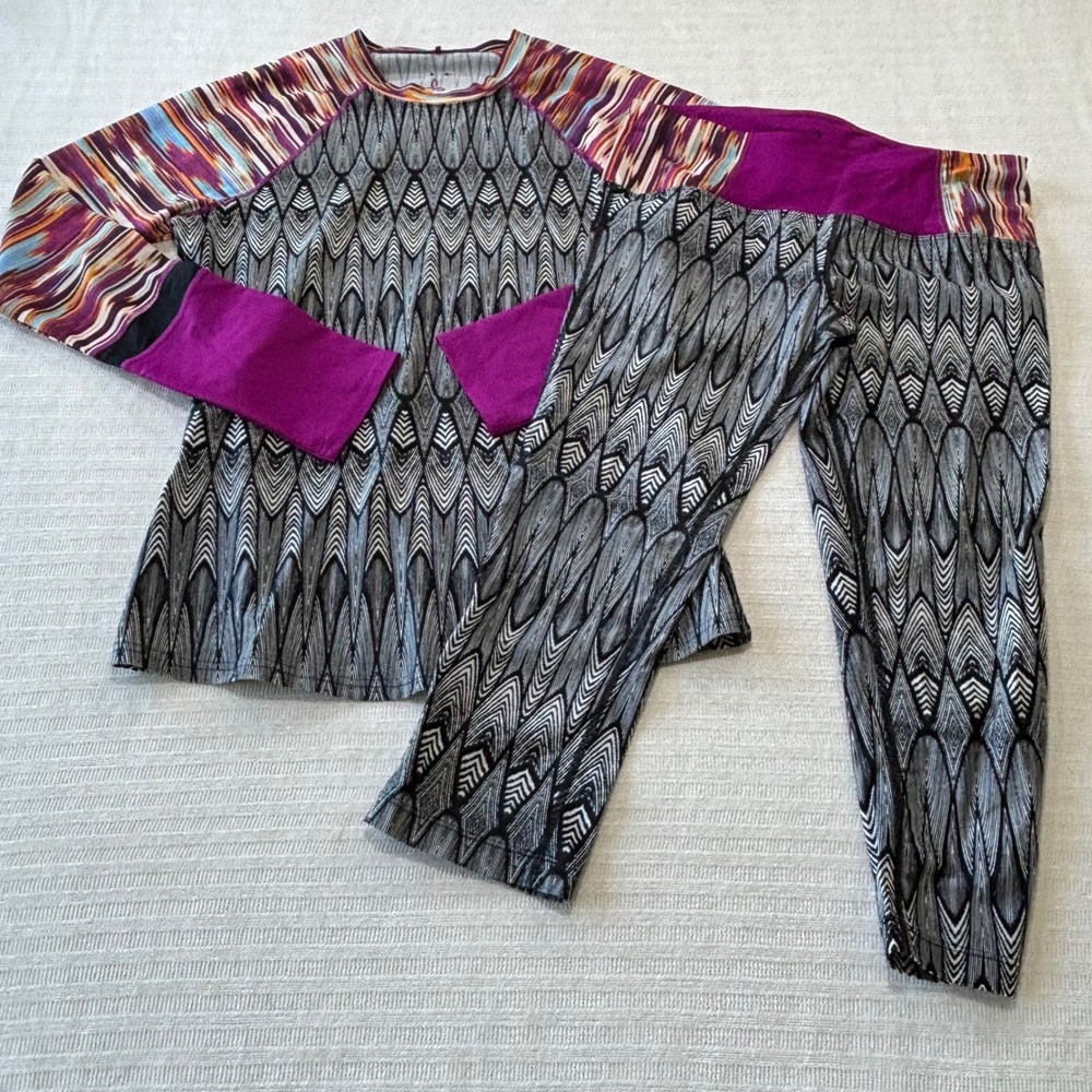 Prana Womens 2 Piece Activewear Set Small Feather Print Rash Guard Leggings